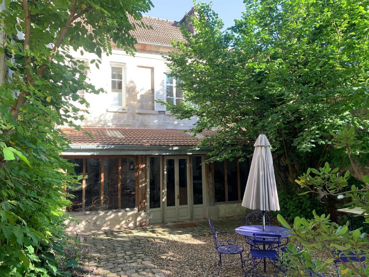 La Petite Maison 瓦卢瓦地区克雷皮 外观 照片