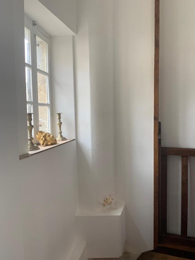 La Petite Maison 瓦卢瓦地区克雷皮 外观 照片
