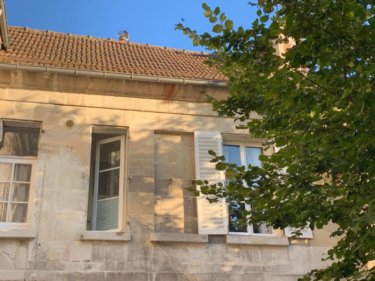 La Petite Maison 瓦卢瓦地区克雷皮 外观 照片