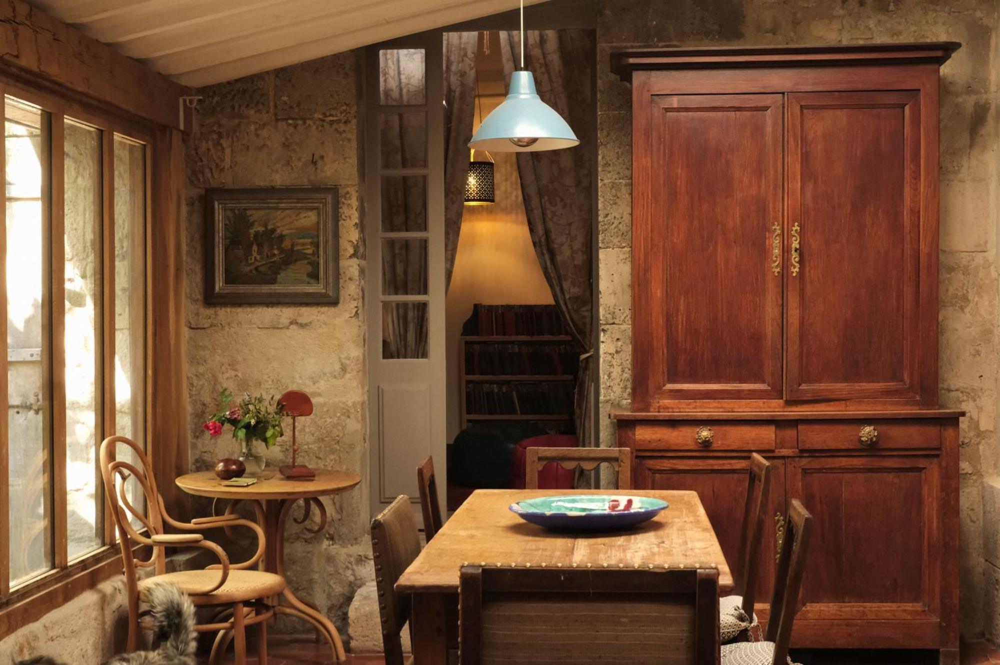 La Petite Maison 瓦卢瓦地区克雷皮 外观 照片